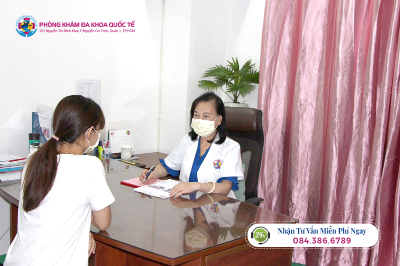 Bác sĩ Vũ Thị Thanh Dung với gần 40 năm kinh nghiệm điều trị trong lĩnh vực sản phụ khoa