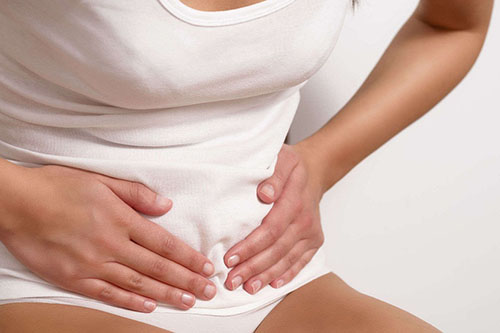 Tại sao nữ giới bị đau bụng dưới sau khi quan hệ?